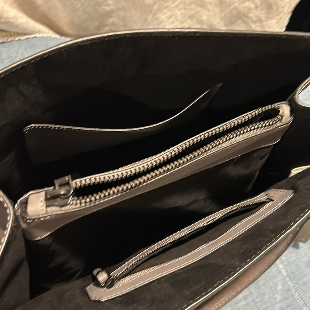 Etienne Aigner handbag - Picture 10 of 16